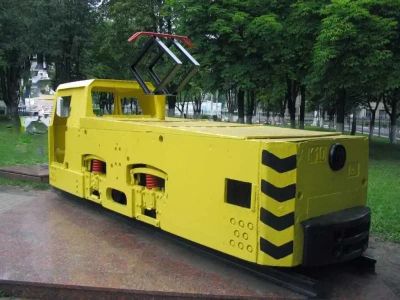 Электровоз шахтный контактный 10КР (К10)