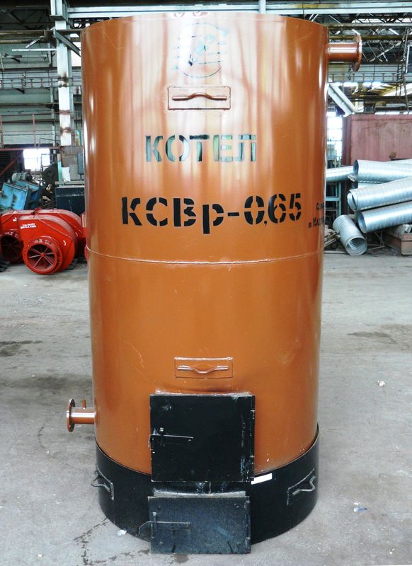 Котел стальной водогрейный с ручной топкой КВр-0,65 (КСВр-0,65)