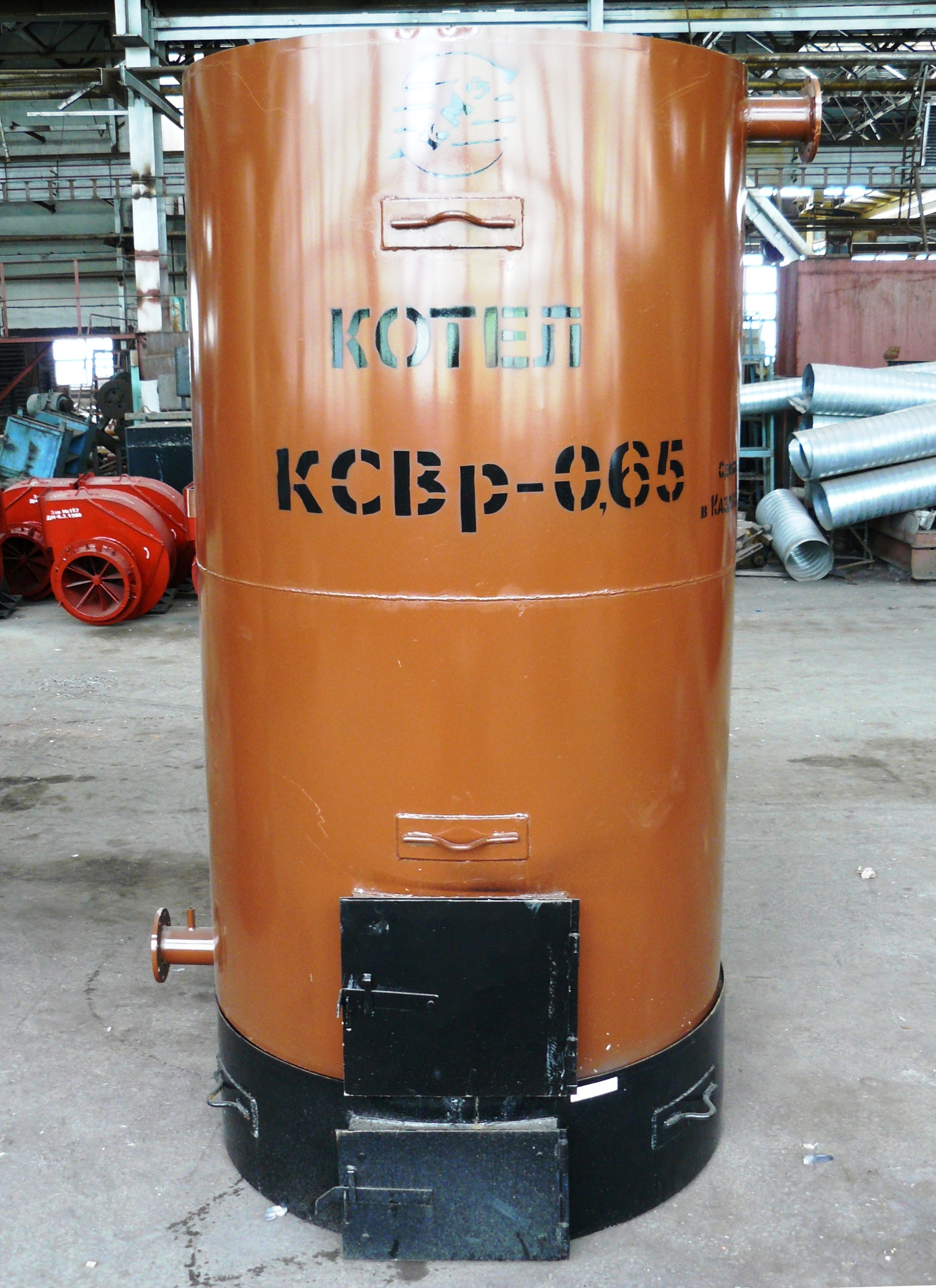 Котел стальной водогрейный с ручной топкой КВр-0,65 (КСВр-0,65)